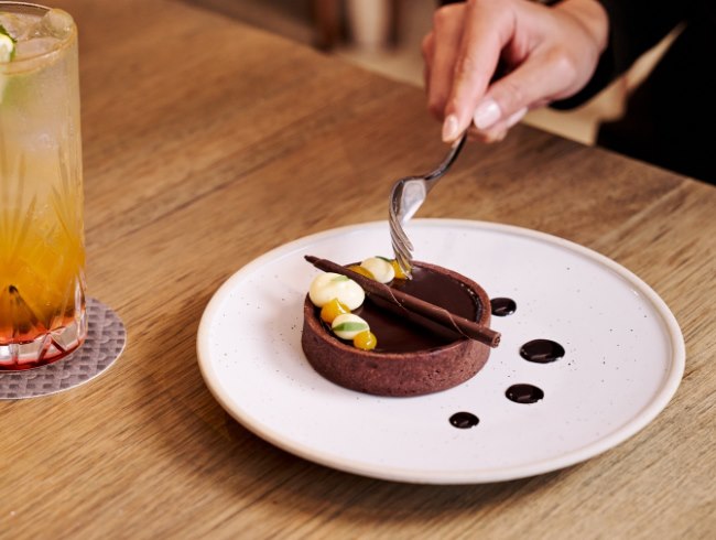  Valentine’s Day 4-Course Dinner in Melbourne’s CBD with Welcome Drink 